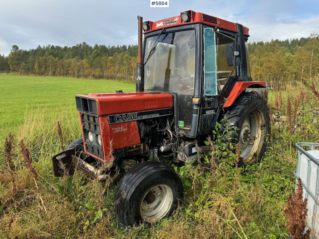 1985 Case 685 XL. Repair object. - Trator: foto 2 1985 Case 685 XL. Repair object. - Trator: foto 2
