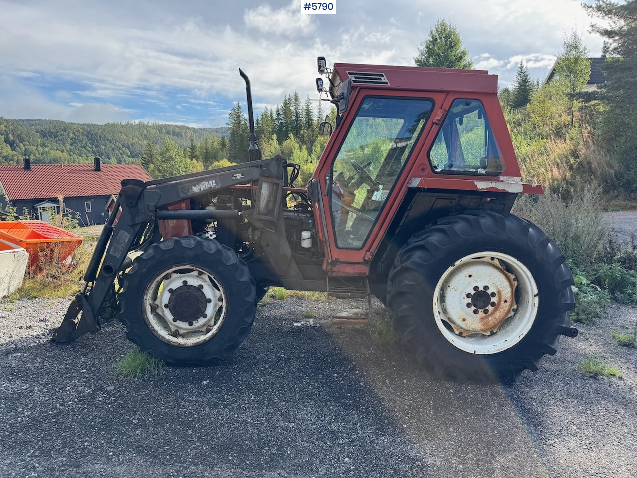 1986 Fiat 70-90 DT w/ front loader. - Trator: foto 1 1986 Fiat 70-90 DT w/ front loader. - Trator: foto 1