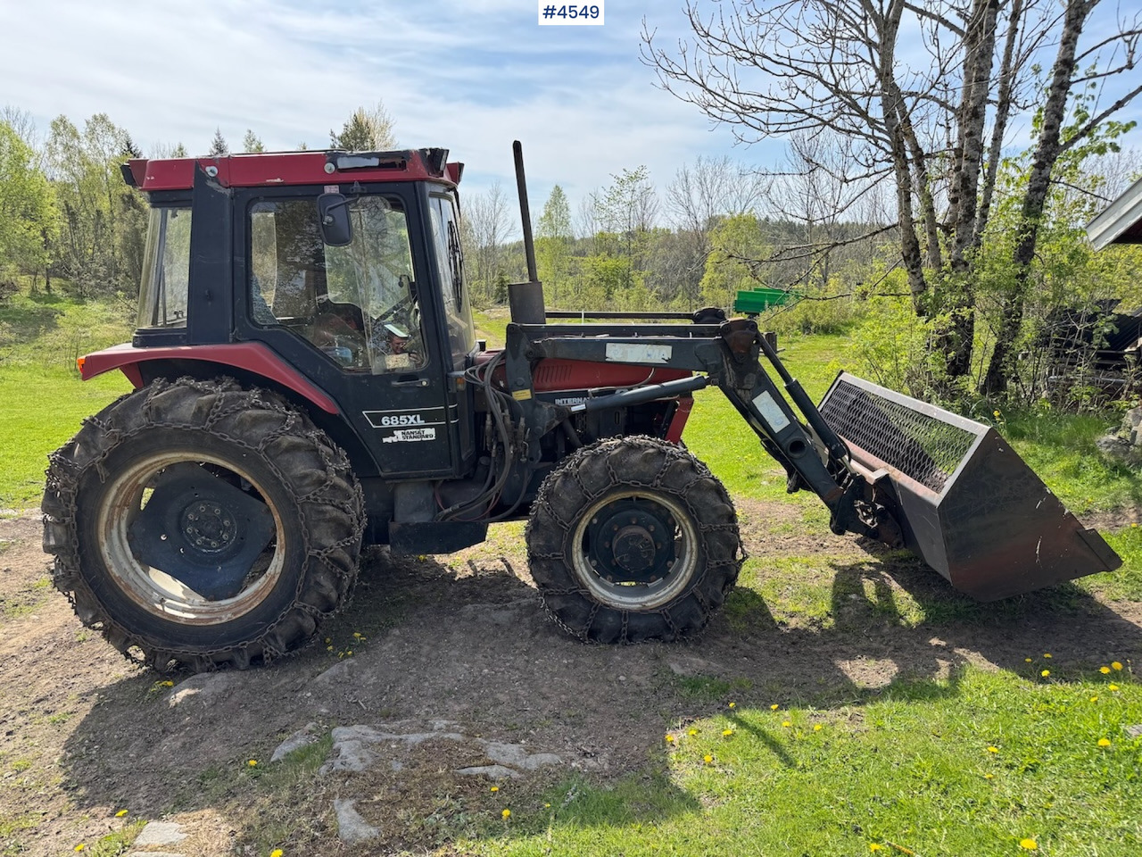 1987 Case 685 XL w/front loader. - Trator: foto 1 1987 Case 685 XL w/front loader. - Trator: foto 1