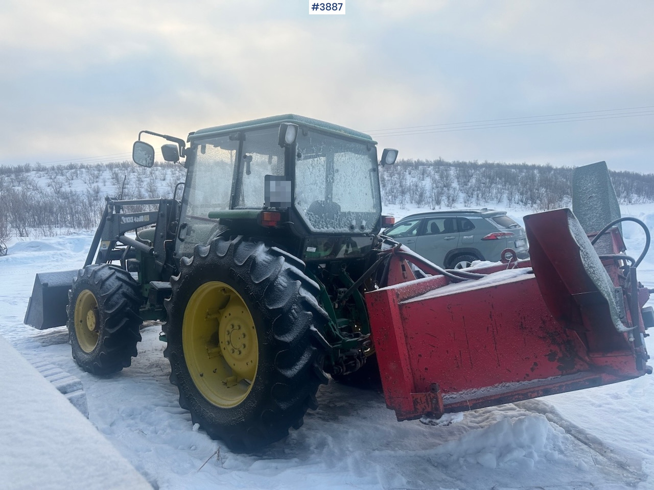1987 John Deere Power Synchron 2450 4x4 w/ Quicke 4300 front loader, snow blower and gravel bucket. WATCH VIDEO. - Trator: foto 5 1987 John Deere Power Synchron 2450 4x4 w/ Quicke 4300 front loader, snow blower and gravel bucket. WATCH VIDEO. - Trator: foto 5