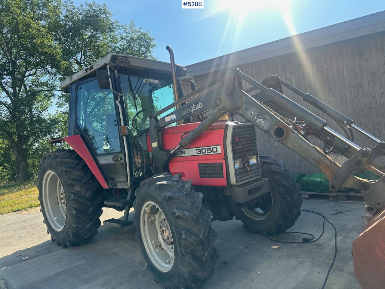1987 Massey-Ferguson with front loader and round bale lifter. SEE VIDEO. - Trator: foto 2 1987 Massey-Ferguson with front loader and round bale lifter. SEE VIDEO. - Trator: foto 2