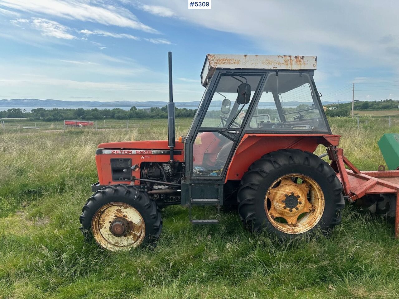 1989 Zetor 5245 tractor w/ snow blower. - Trator: foto 3 1989 Zetor 5245 tractor w/ snow blower. - Trator: foto 3