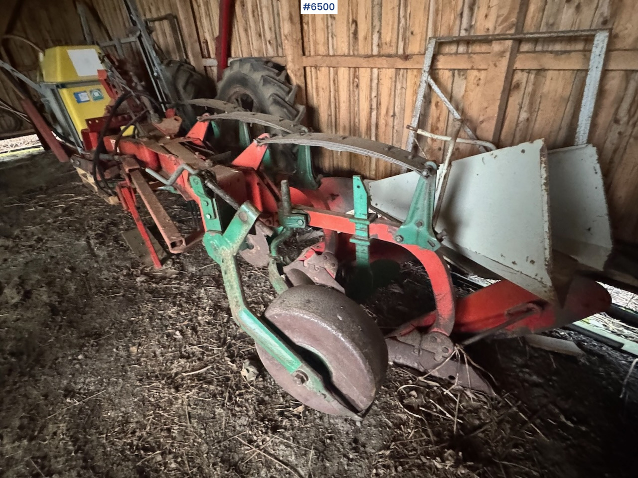 1990 Kverneland 3 furrow plough - Maquina para lavrar a terra: foto 1 1990 Kverneland 3 furrow plough - Maquina para lavrar a terra: foto 1