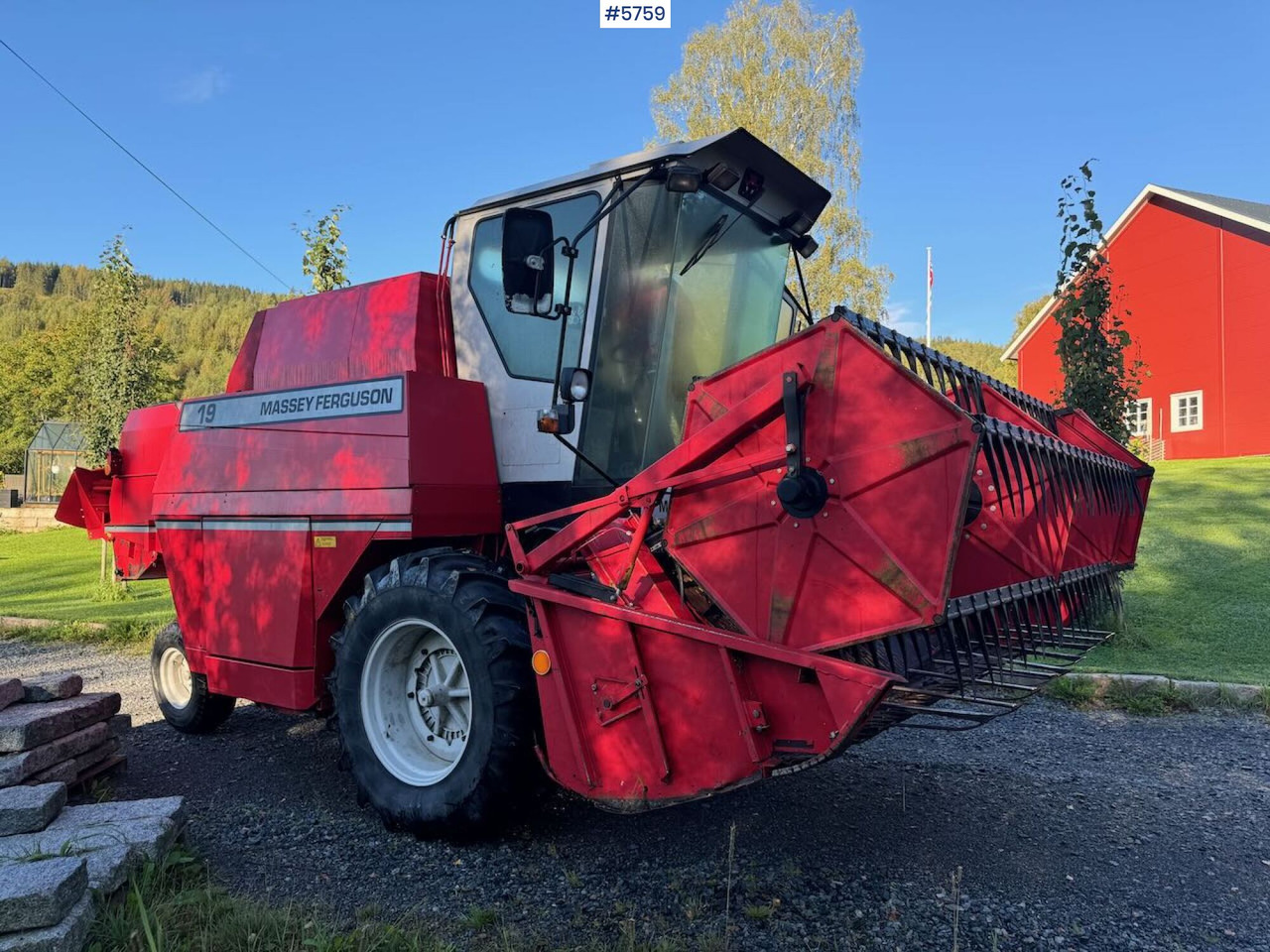 1995 Massey ferguson 19 - Ceifeira debulhadora: foto 1 1995 Massey ferguson 19 - Ceifeira debulhadora: foto 1