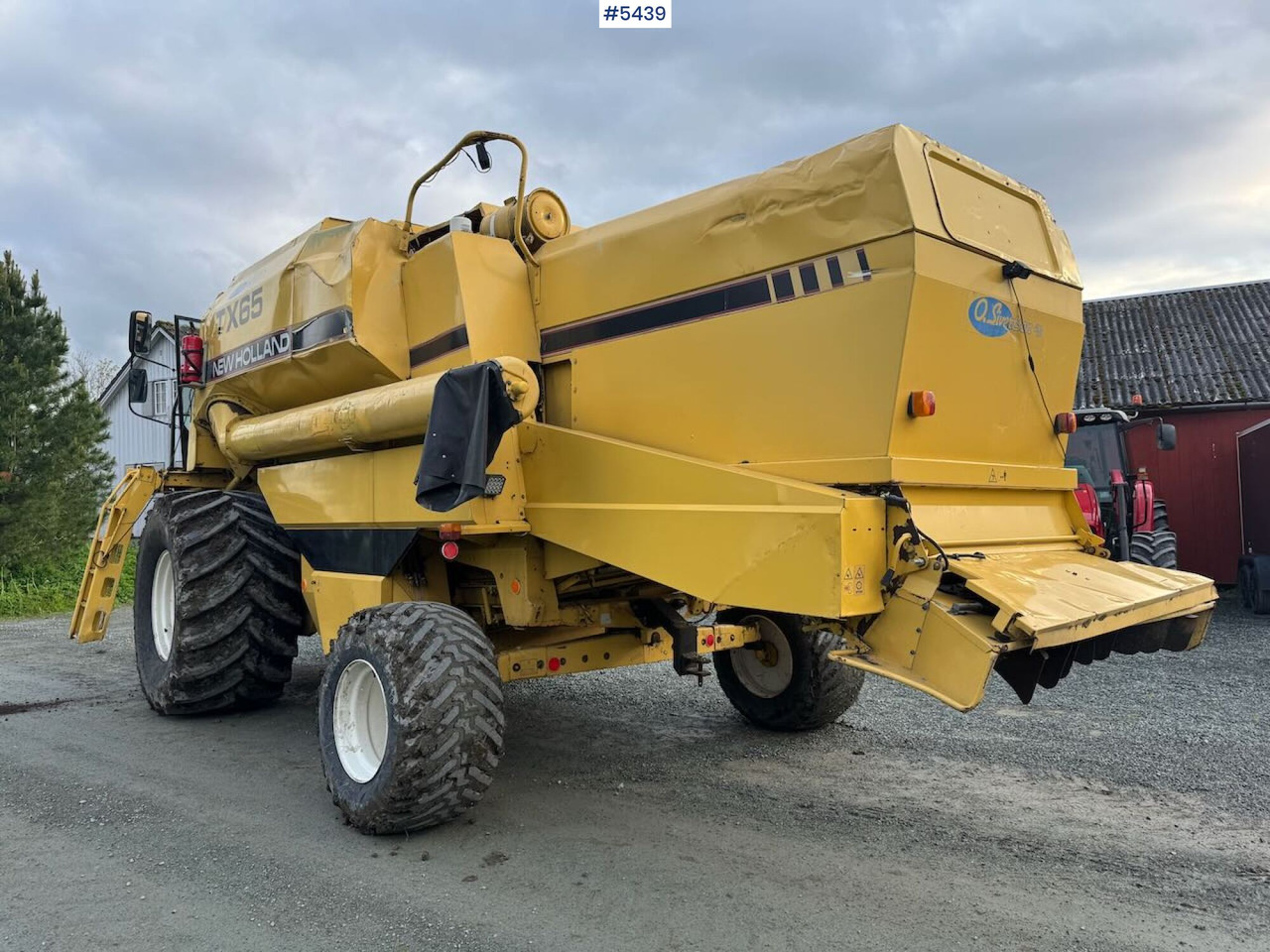 1995 New Holland TX65 m/ 20 fot skjærebord og henger - Ceifeira debulhadora: foto 4 1995 New Holland TX65 m/ 20 fot skjærebord og henger - Ceifeira debulhadora: foto 4