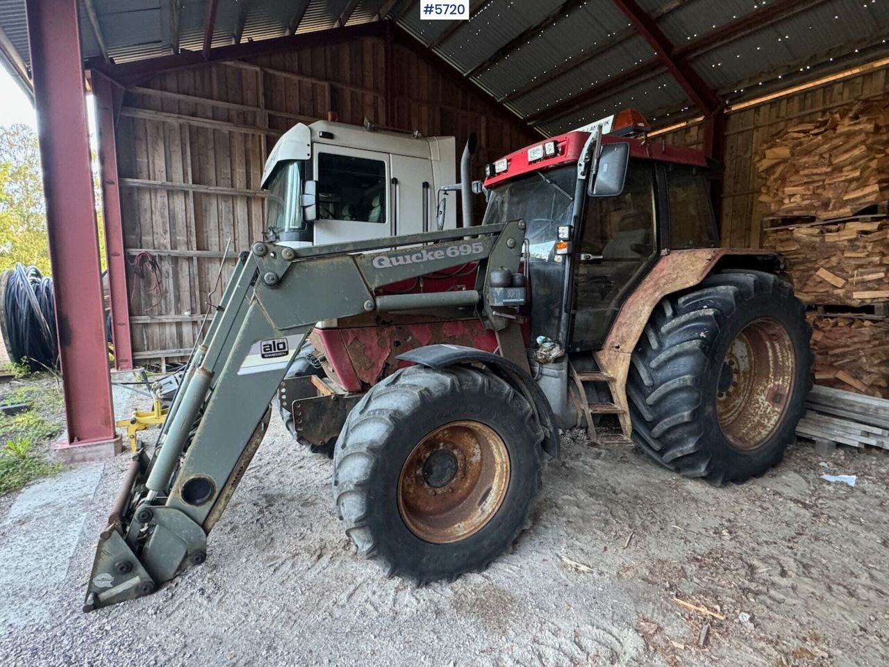 1996 Case 5140 4x4 w/ Quicke front loader - Trator: foto 1 1996 Case 5140 4x4 w/ Quicke front loader - Trator: foto 1