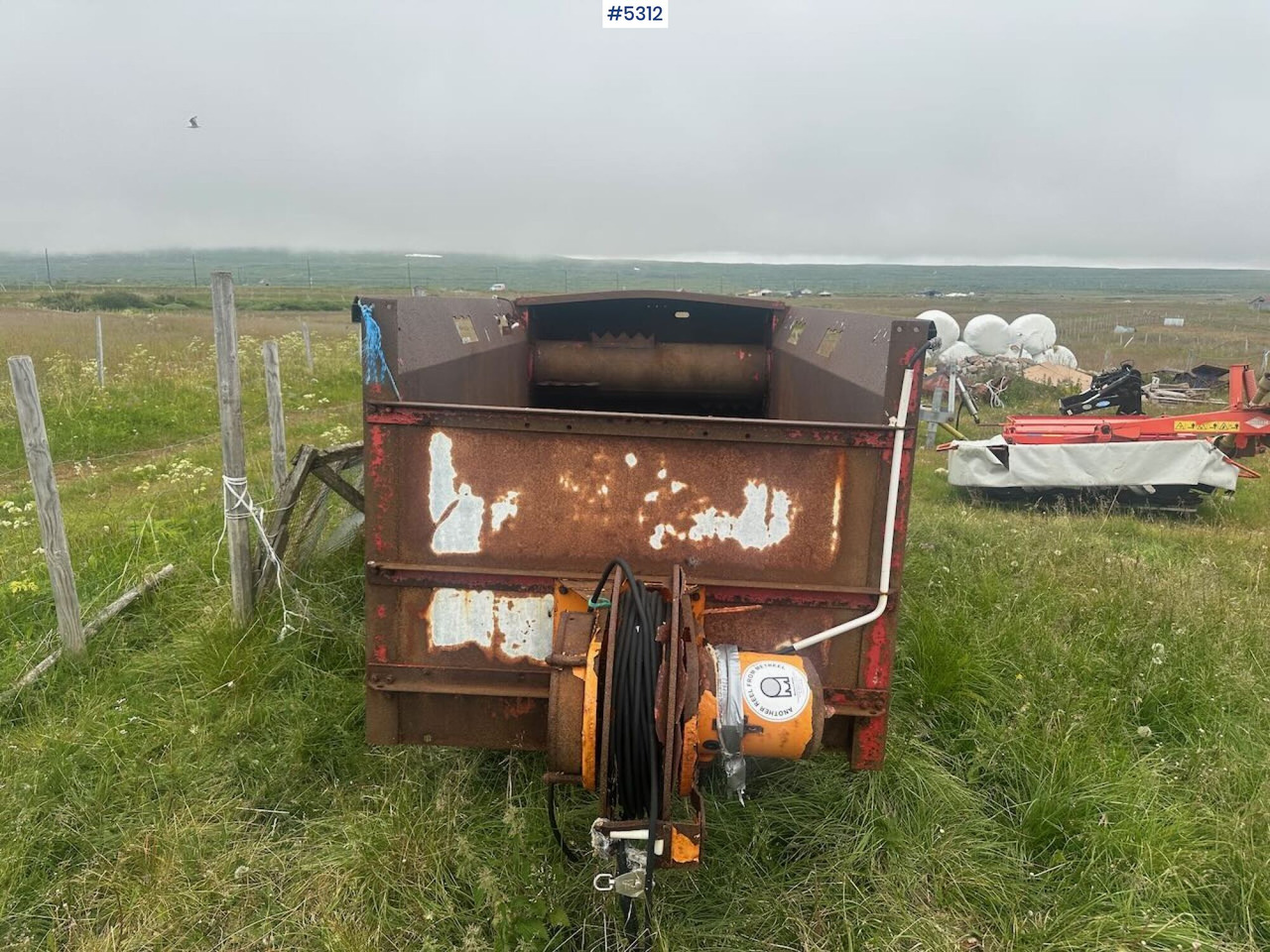 1998 TKS R-150 Silage spreader - Máquina para produção de feno: foto 4 1998 TKS R-150 Silage spreader - Máquina para produção de feno: foto 4