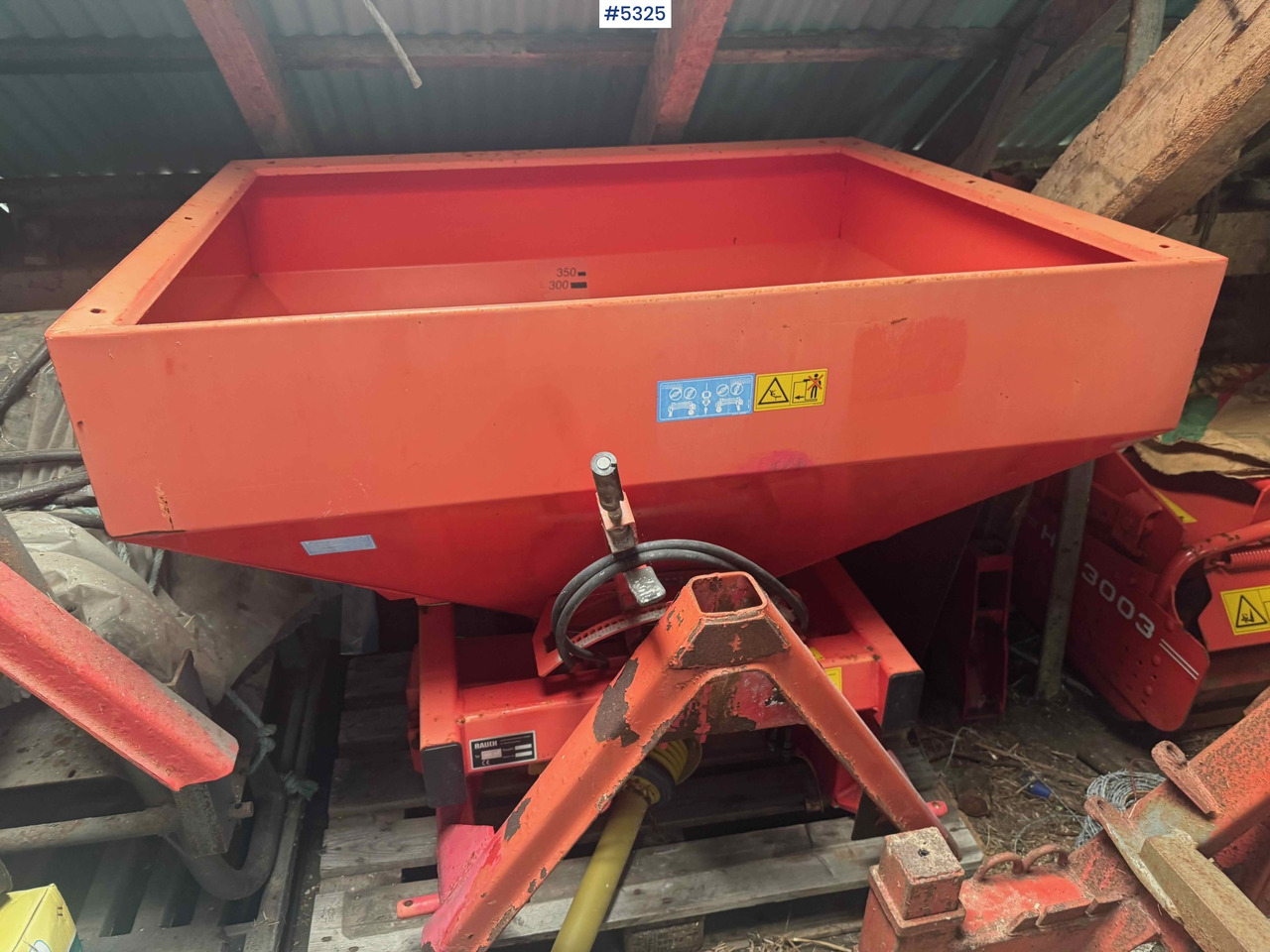 1999 Rauch MDS 81 fertilizer spreader - Distribuidor de fertilizantes: foto 2 1999 Rauch MDS 81 fertilizer spreader - Distribuidor de fertilizantes: foto 2
