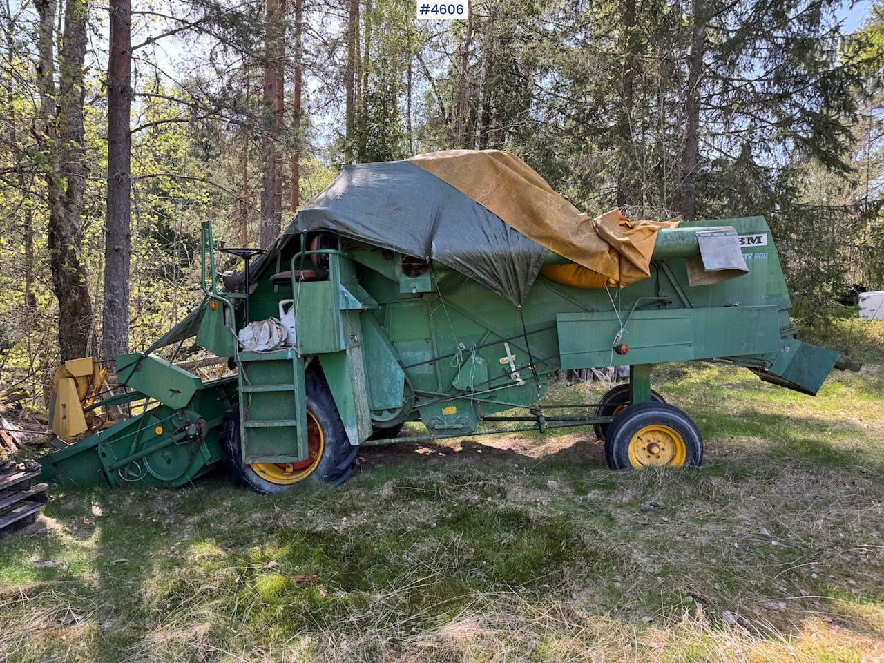 2 Volvo BM Aktiv 800 threshers - Ceifeira debulhadora: foto 1 2 Volvo BM Aktiv 800 threshers - Ceifeira debulhadora: foto 1