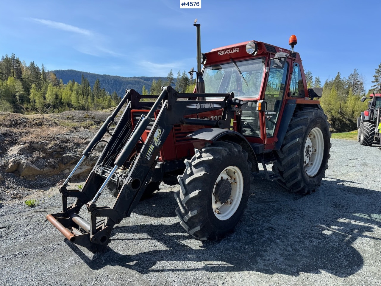 2002 Fiat 110-90 DT w/front loader. 1590 hours! - Trator: foto 3 2002 Fiat 110-90 DT w/front loader. 1590 hours! - Trator: foto 3