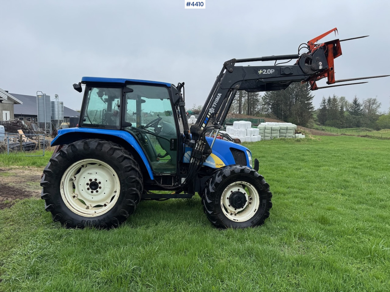 2006 New Holland TL100 A w/Front Loader. - Trator: foto 3 2006 New Holland TL100 A w/Front Loader. - Trator: foto 3