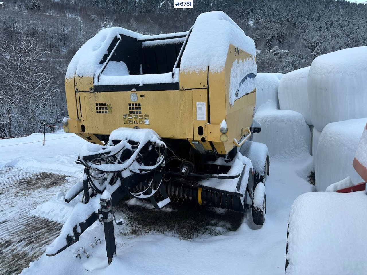 2007 BR740 Round baler. - Máquina para produção de feno: foto 5 2007 BR740 Round baler. - Máquina para produção de feno: foto 5