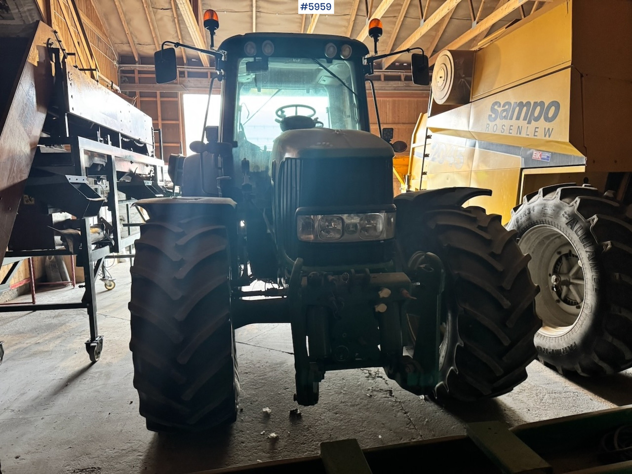 2007 John Deere 6930 w/ Front loader, hydraulics and Front PTO. Rep object. - Trator: foto 3 2007 John Deere 6930 w/ Front loader, hydraulics and Front PTO. Rep object. - Trator: foto 3
