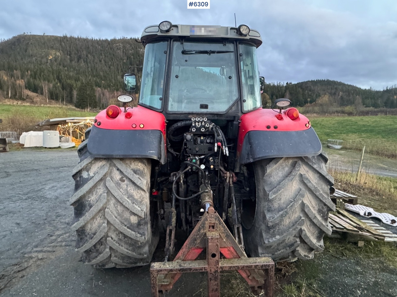 2007 Massey Ferguson 6465 Dyna 6 w/ front loader with 3rd function! - Trator: foto 4 2007 Massey Ferguson 6465 Dyna 6 w/ front loader with 3rd function! - Trator: foto 4