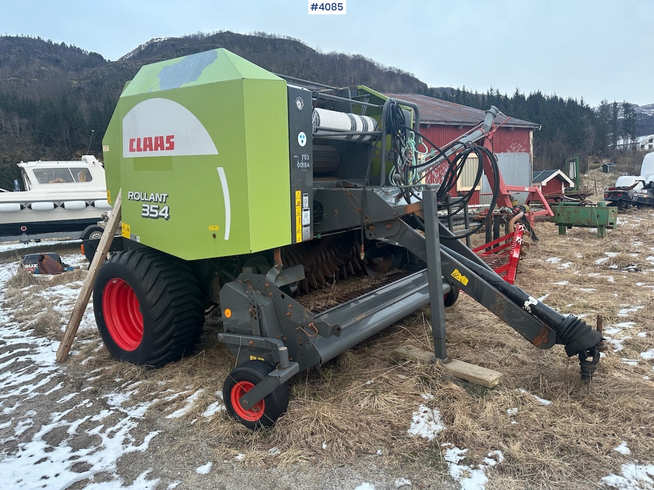 2008 Claas Rollant 354 Rotocut round baler. small repair object - Máquina para produção de feno: foto 1 2008 Claas Rollant 354 Rotocut round baler. small repair object - Máquina para produção de feno: foto 1