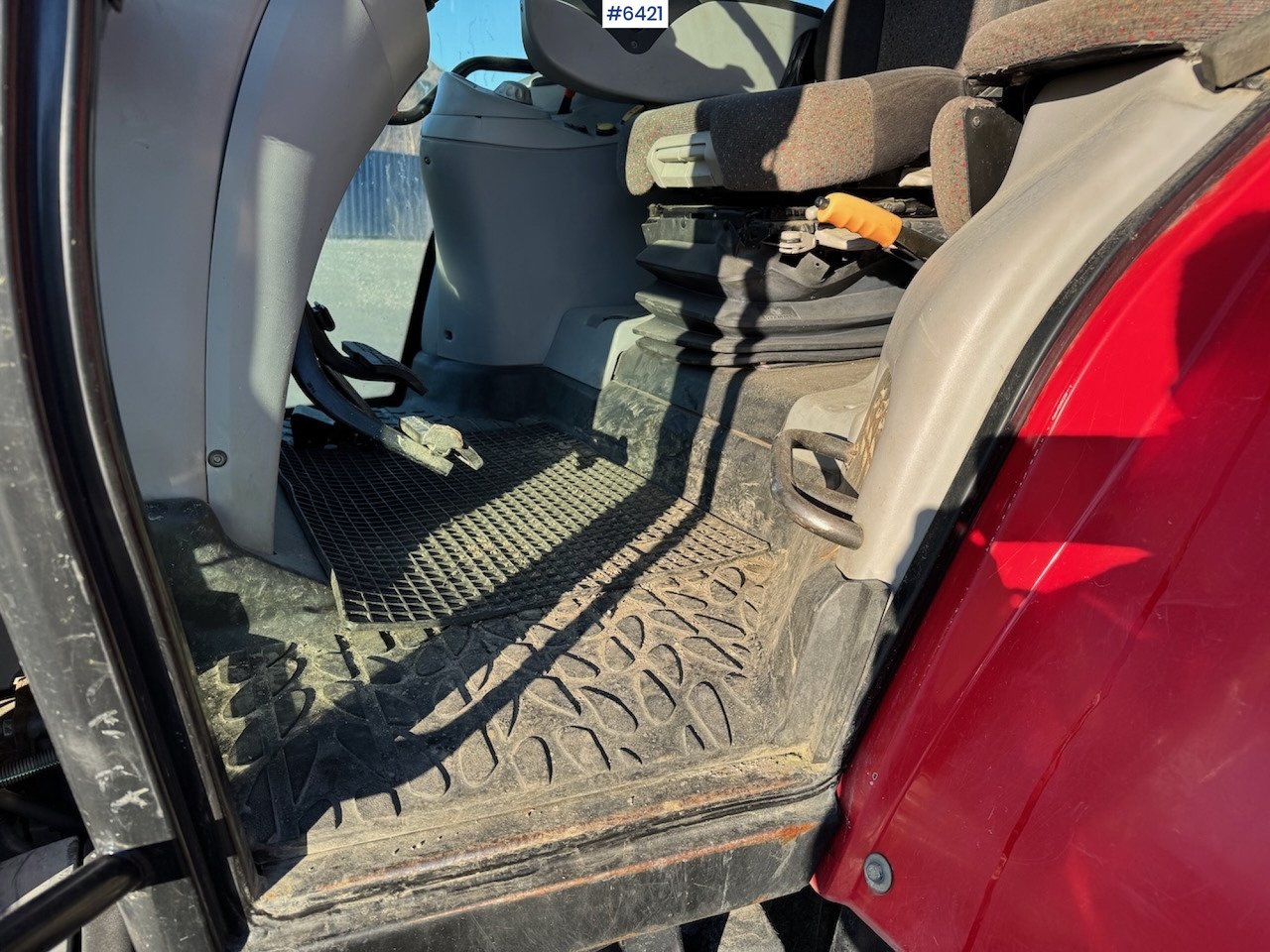 Trator 2009 Massey Ferguson 6455 Dyna-6 w/ front loader.: foto 19