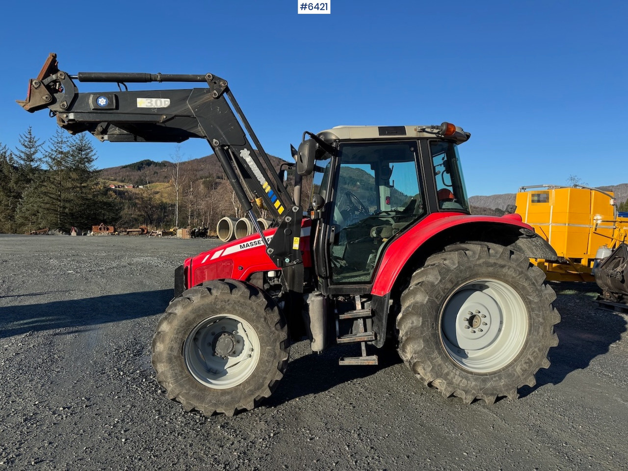 Trator 2009 Massey Ferguson 6455 Dyna-6 w/ front loader.: foto 9