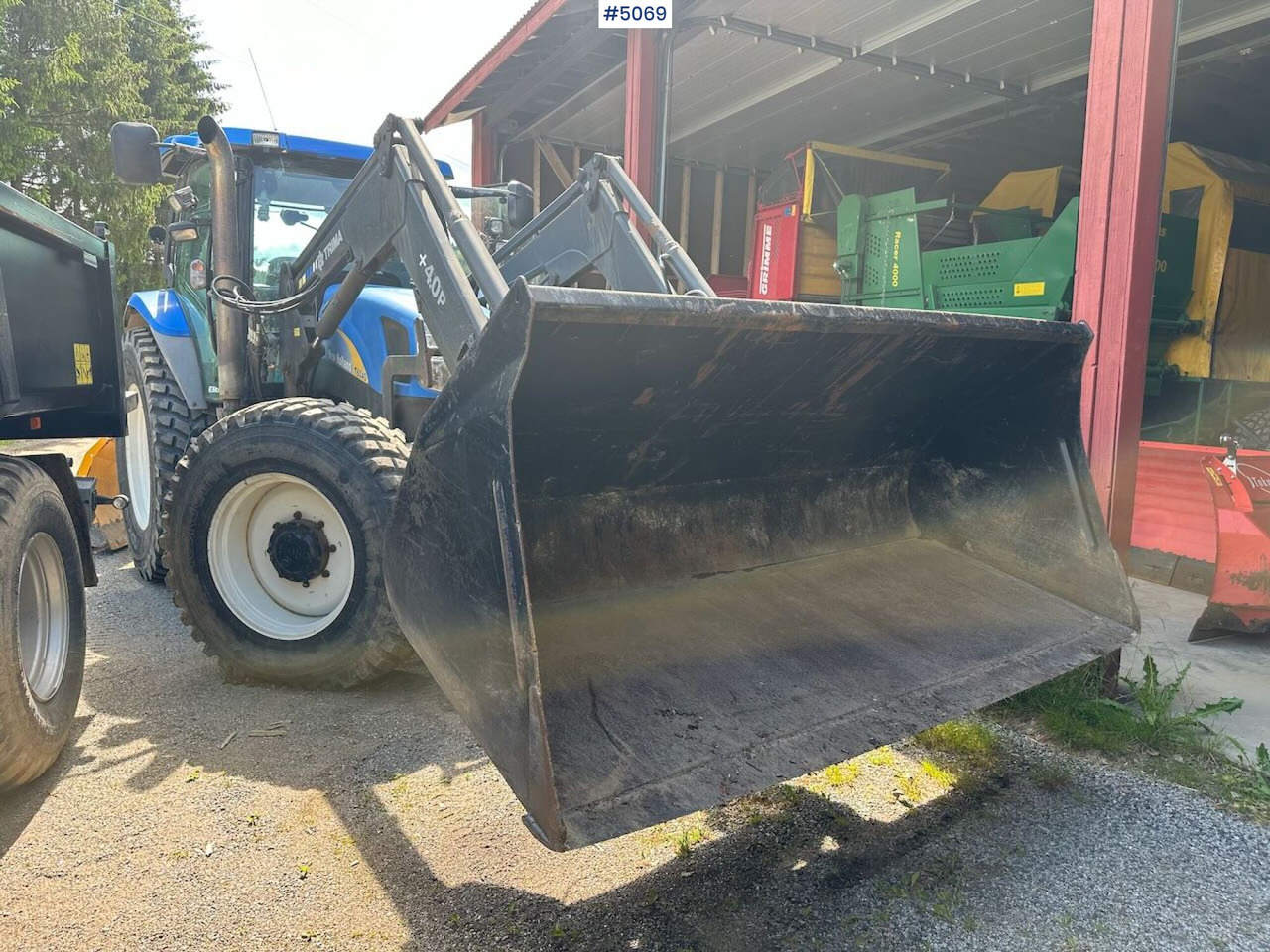 2009 New Holland T6040 SS w/ Trima front loader - Trator: foto 5 2009 New Holland T6040 SS w/ Trima front loader - Trator: foto 5