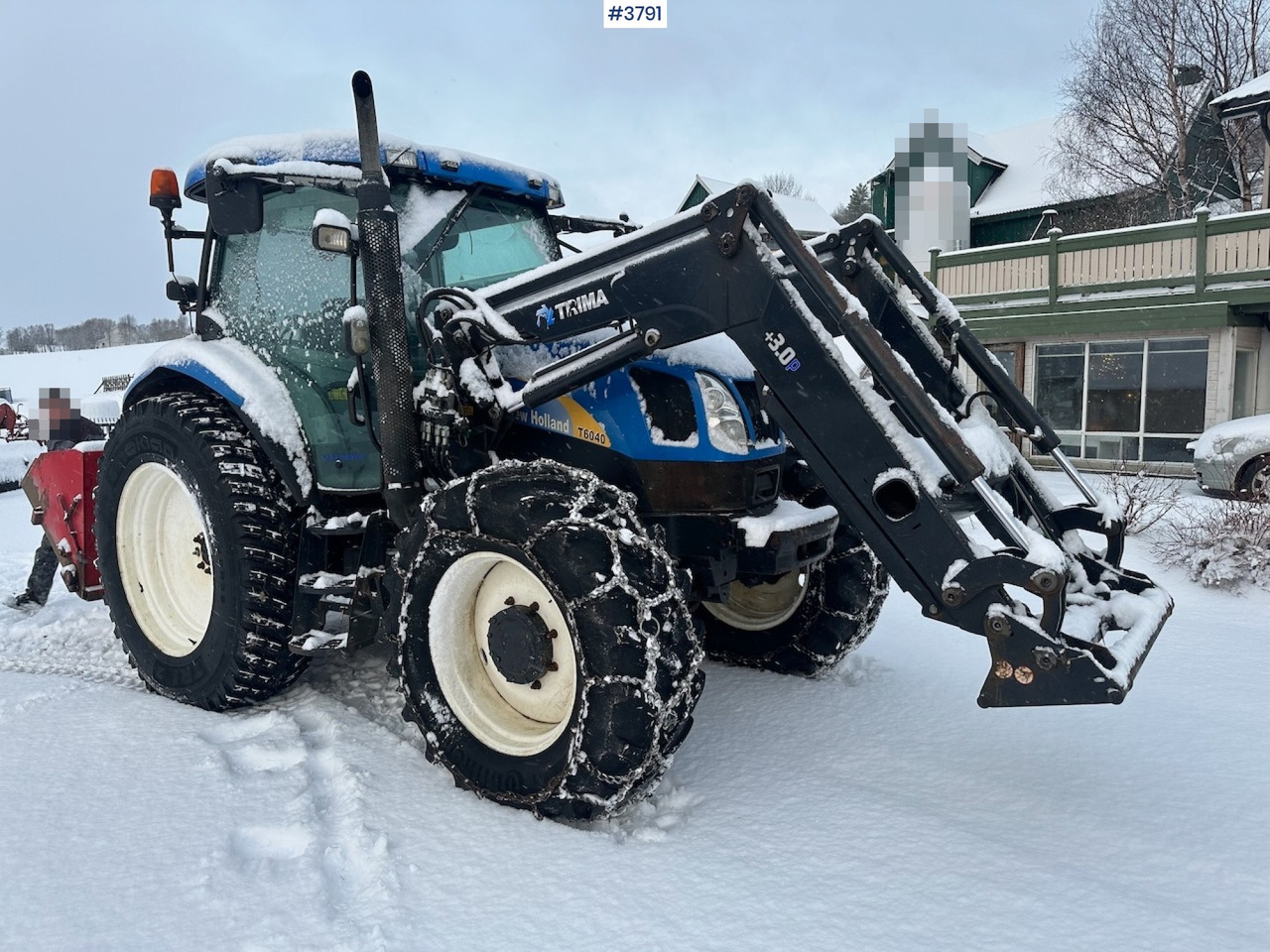 2010 New Holland T6040 4x4 plow rigged tractor w/ Trima +3.0p front loader, brand new chains, snow bucket and Westbjørn snow blower. WATCH VIDEO. - Trator: foto 1 2010 New Holland T6040 4x4 plow rigged tractor w/ Trima +3.0p front loader, brand new chains, snow bucket and Westbjørn snow blower. WATCH VIDEO. - Trator: foto 1