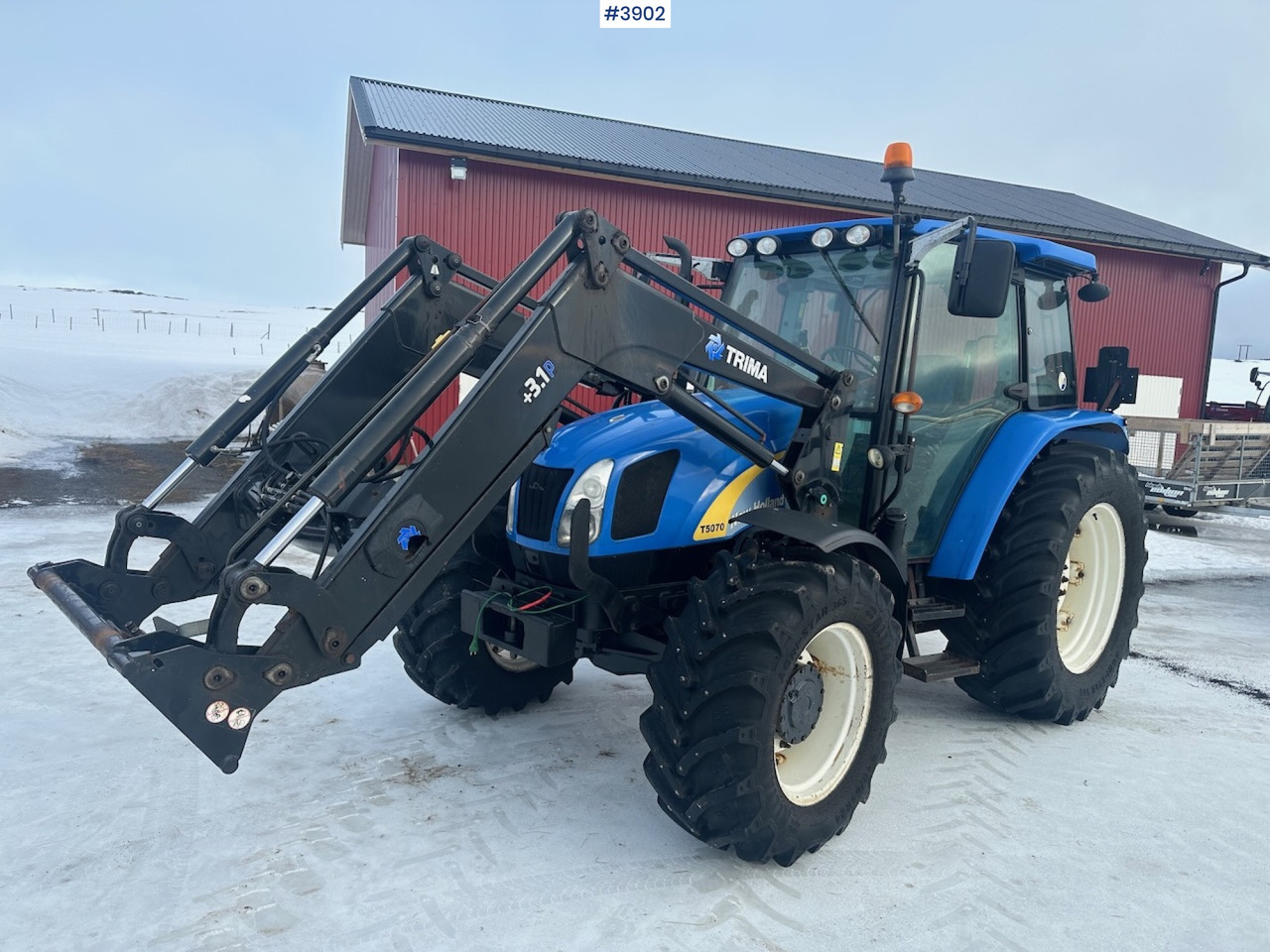2011 New Holland T5070 4x4 m/ frontlaster - Trator: foto 1 2011 New Holland T5070 4x4 m/ frontlaster - Trator: foto 1