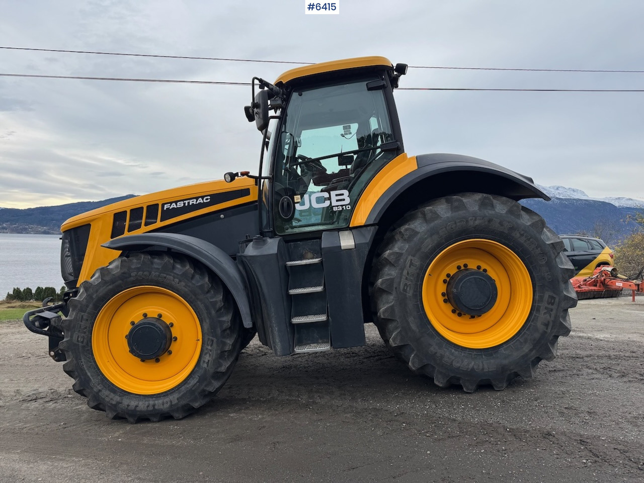 2012 JCB 8310 Fastrac w/ front hydraulics. - Trator: foto 1 2012 JCB 8310 Fastrac w/ front hydraulics. - Trator: foto 1