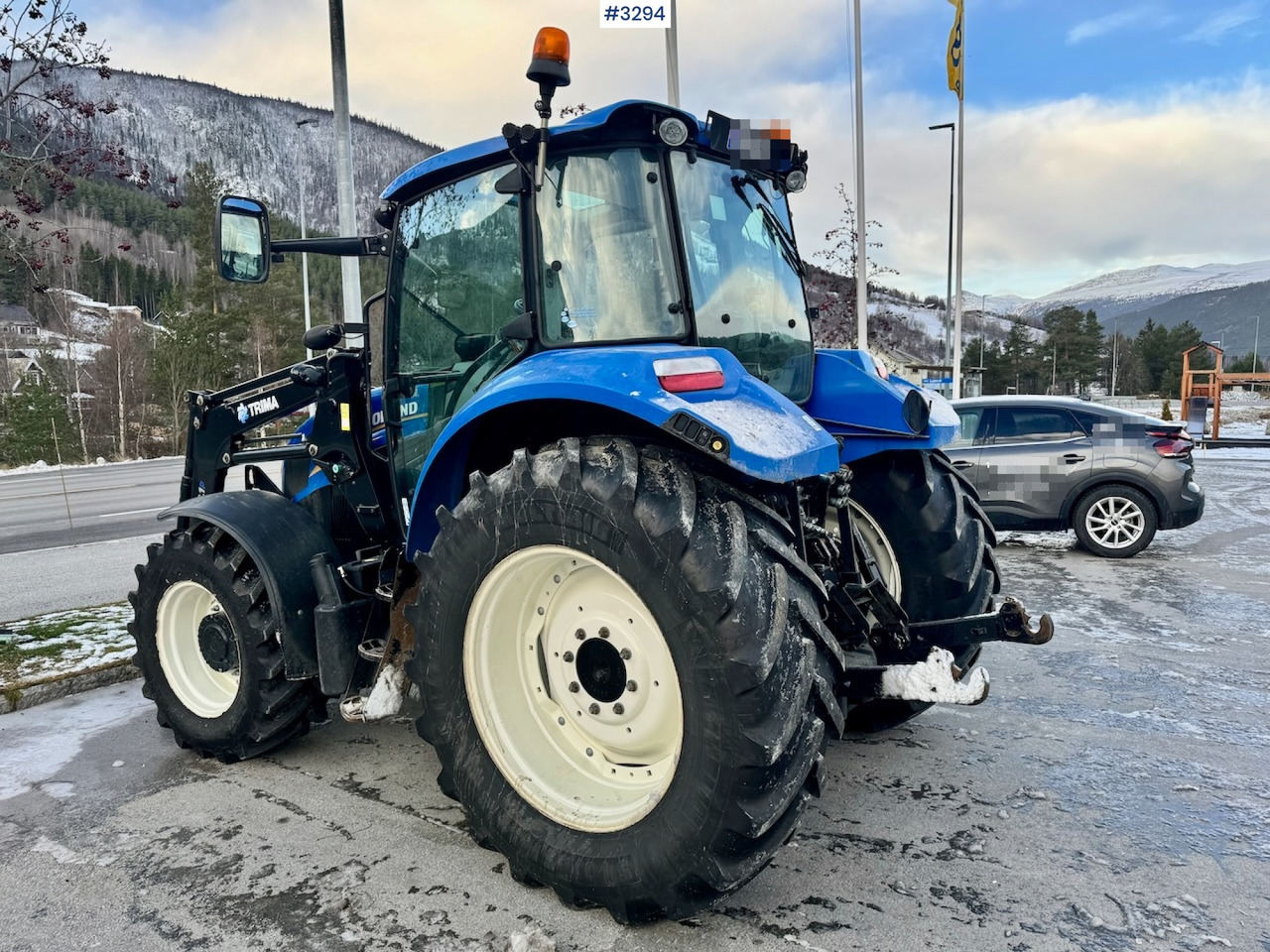 2013 New Holland T5.95 with Trima +2.1P Front Loader. New Engine! - Trator: foto 5 2013 New Holland T5.95 with Trima +2.1P Front Loader. New Engine! - Trator: foto 5