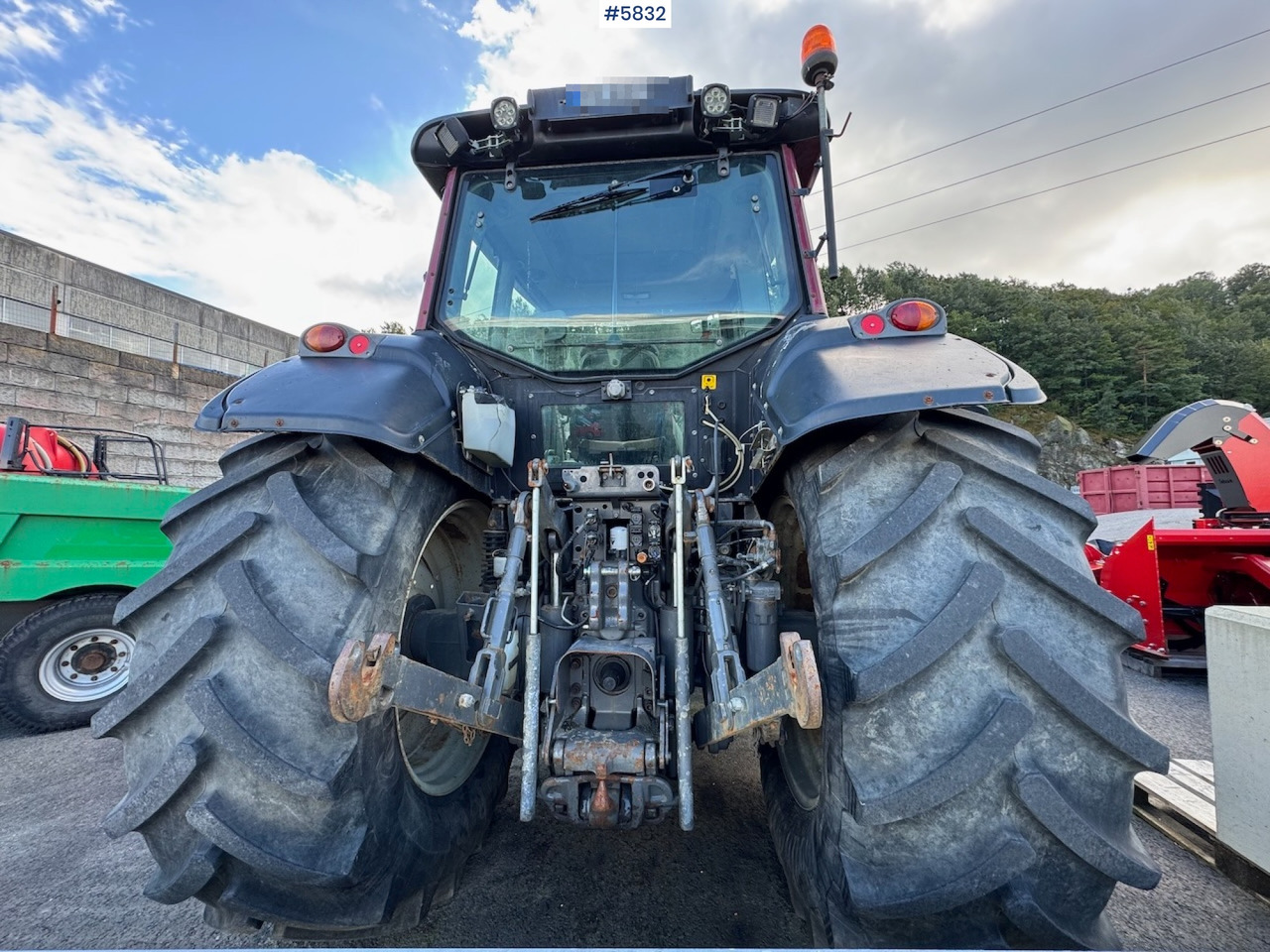 Trator 2014 Valtra T193 H w/ front loader and plow plate.: foto 11