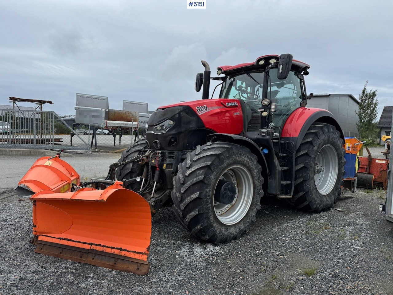 2016 Case IH Optum 300 CVX w/front hydraulics and plowing rig - Trator: foto 1 2016 Case IH Optum 300 CVX w/front hydraulics and plowing rig - Trator: foto 1