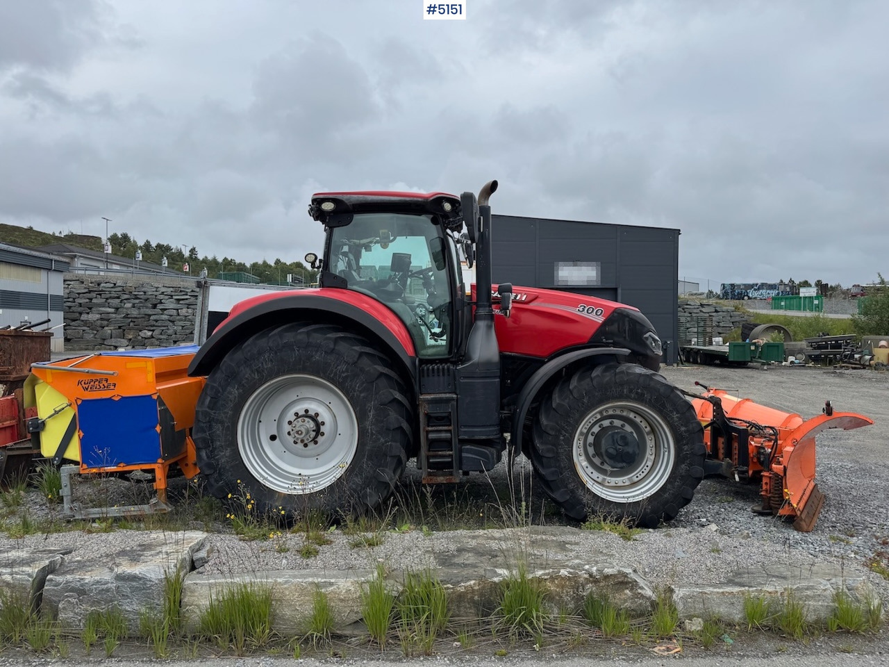 2016 Case IH Optum 300 CVX w/front hydraulics and plowing rig - Trator: foto 2 2016 Case IH Optum 300 CVX w/front hydraulics and plowing rig - Trator: foto 2