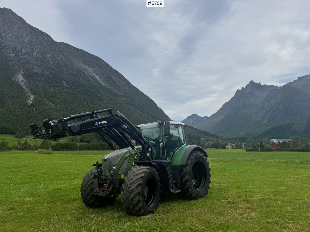 2017 Fendt 724 Vario w/ GPS, Front PTO, Loader and hydraulics. - Trator: foto 1 2017 Fendt 724 Vario w/ GPS, Front PTO, Loader and hydraulics. - Trator: foto 1