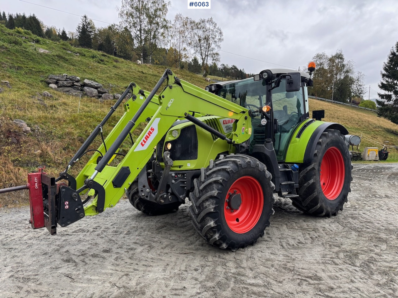 2018 Claas Arion 460 m front loader, front hydraulics and front PTO. - Trator: foto 2 2018 Claas Arion 460 m front loader, front hydraulics and front PTO. - Trator: foto 2