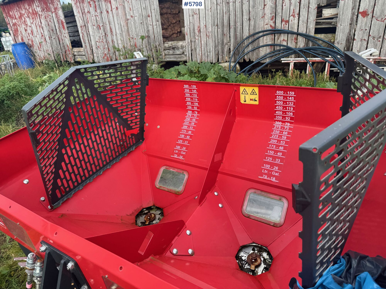 Distribuidor de fertilizantes 2018 Kverneland Manure spreader. Repair project: foto 12 Distribuidor de fertilizantes 2018 Kverneland Manure spreader. Repair project: foto 12