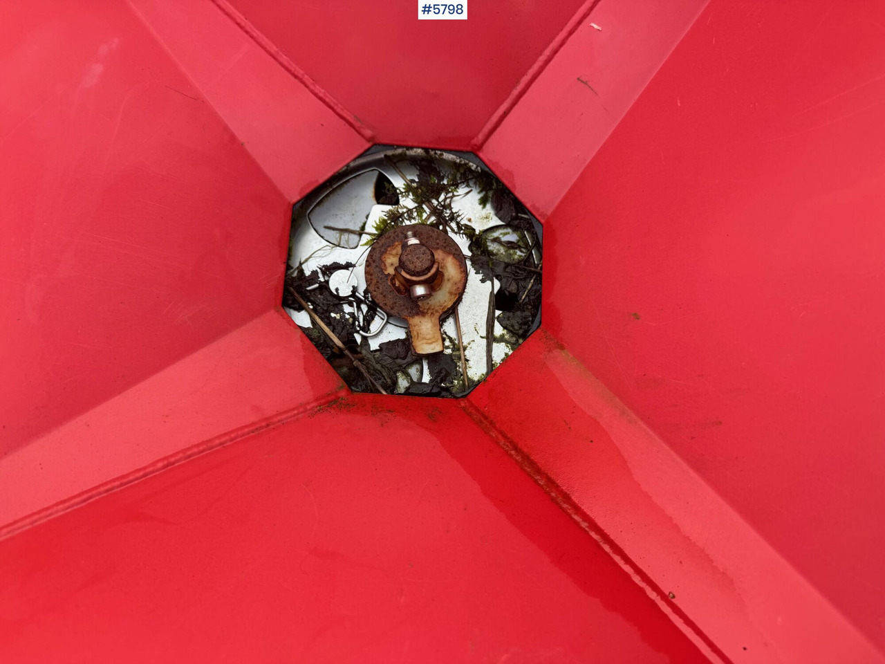 Distribuidor de fertilizantes 2018 Kverneland Manure spreader. Repair project: foto 15 Distribuidor de fertilizantes 2018 Kverneland Manure spreader. Repair project: foto 15