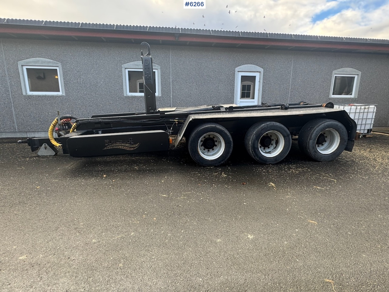2018 MCM 3 axle tractor-container trailer w/ hook - Reboque agrícola: foto 2 2018 MCM 3 axle tractor-container trailer w/ hook - Reboque agrícola: foto 2