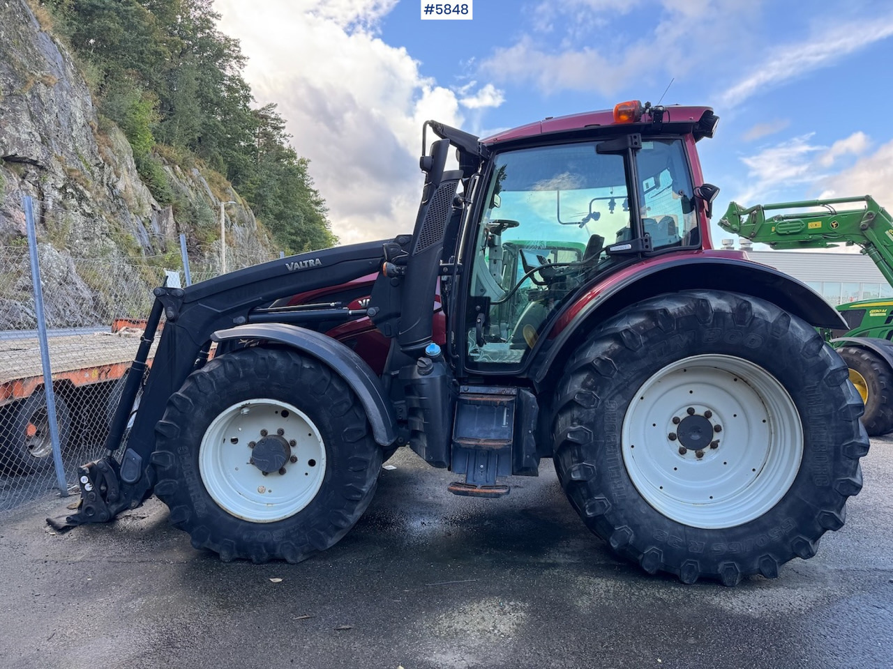 2018 Valtra N174 w/ front loader and plow plate. - Trator: foto 2 2018 Valtra N174 w/ front loader and plow plate. - Trator: foto 2