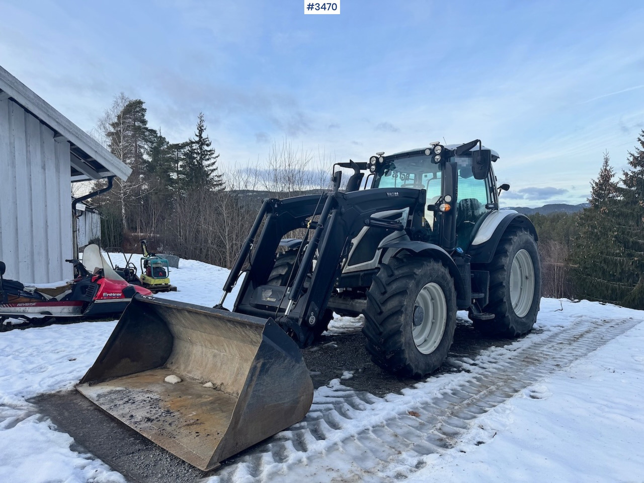 2019 Valtra N134 w/ Front loader and bucket. 900 hours! - Trator: foto 1 2019 Valtra N134 w/ Front loader and bucket. 900 hours! - Trator: foto 1