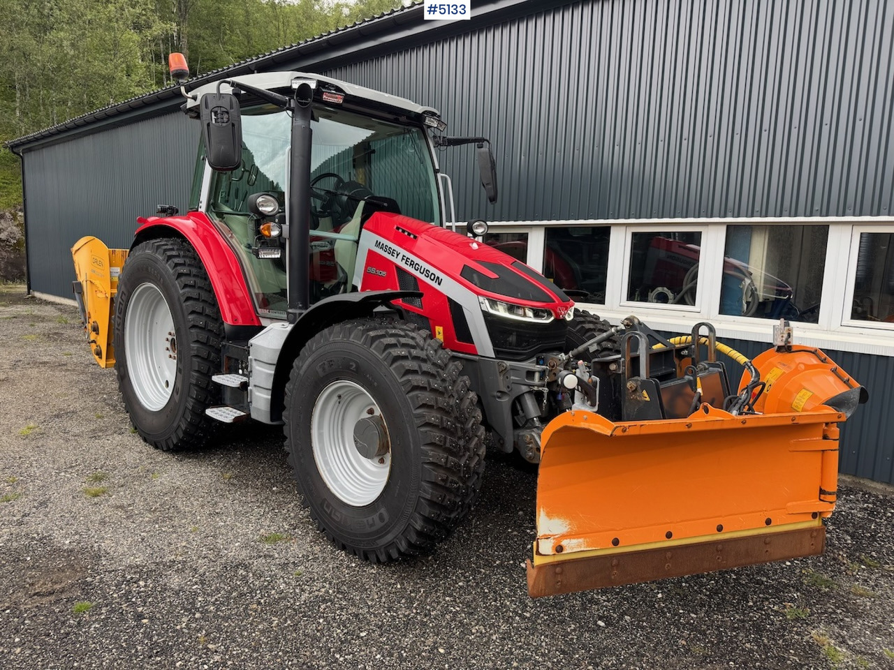 2022 Massey Ferguson 5S.105 w/front hydraulics and plowing rig - Trator: foto 1 2022 Massey Ferguson 5S.105 w/front hydraulics and plowing rig - Trator: foto 1