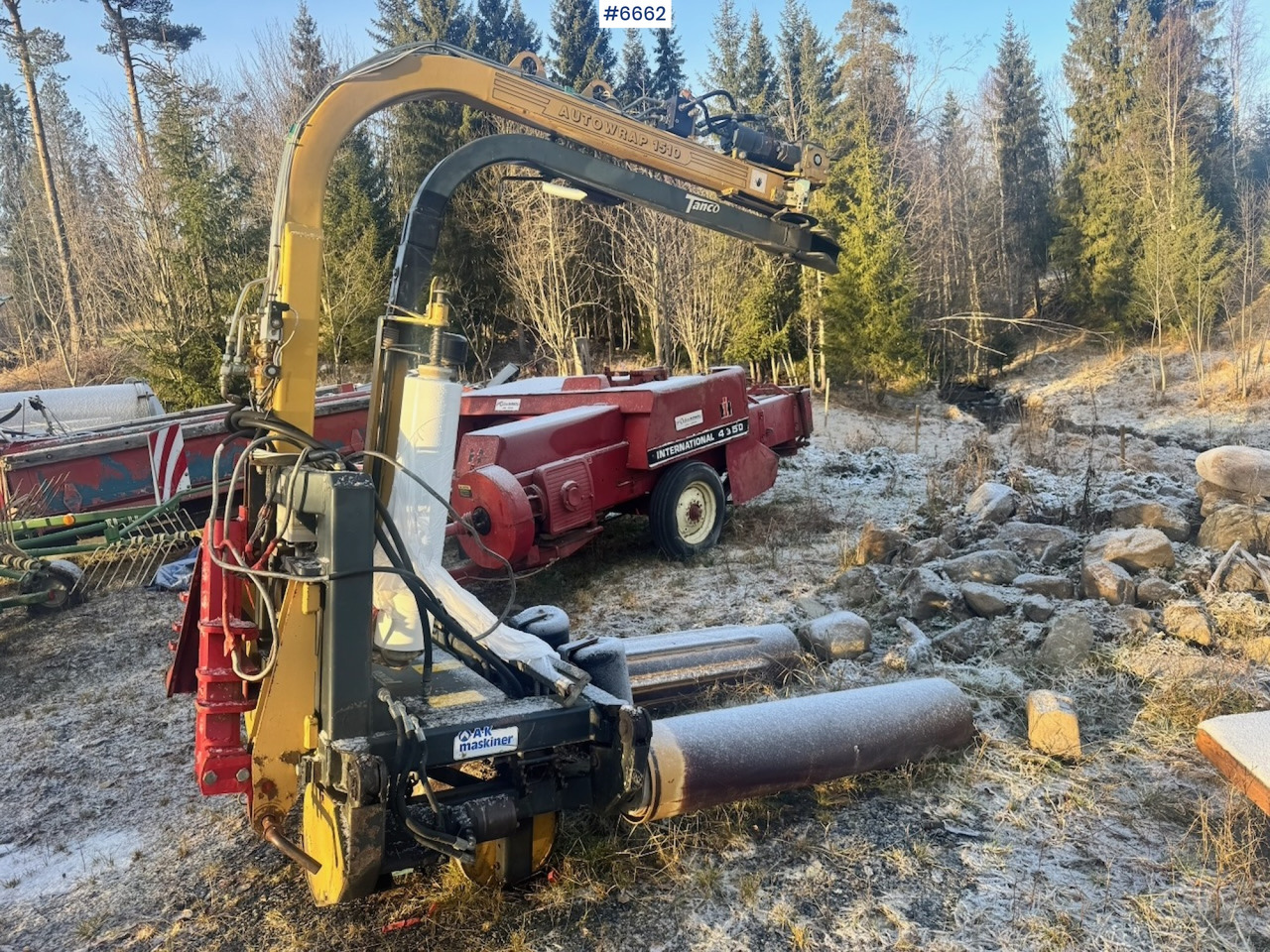 Approx. 2006 Tanco 1510 Round Bale Wrapper. - Máquina para produção de feno: foto 2 Approx. 2006 Tanco 1510 Round Bale Wrapper. - Máquina para produção de feno: foto 2