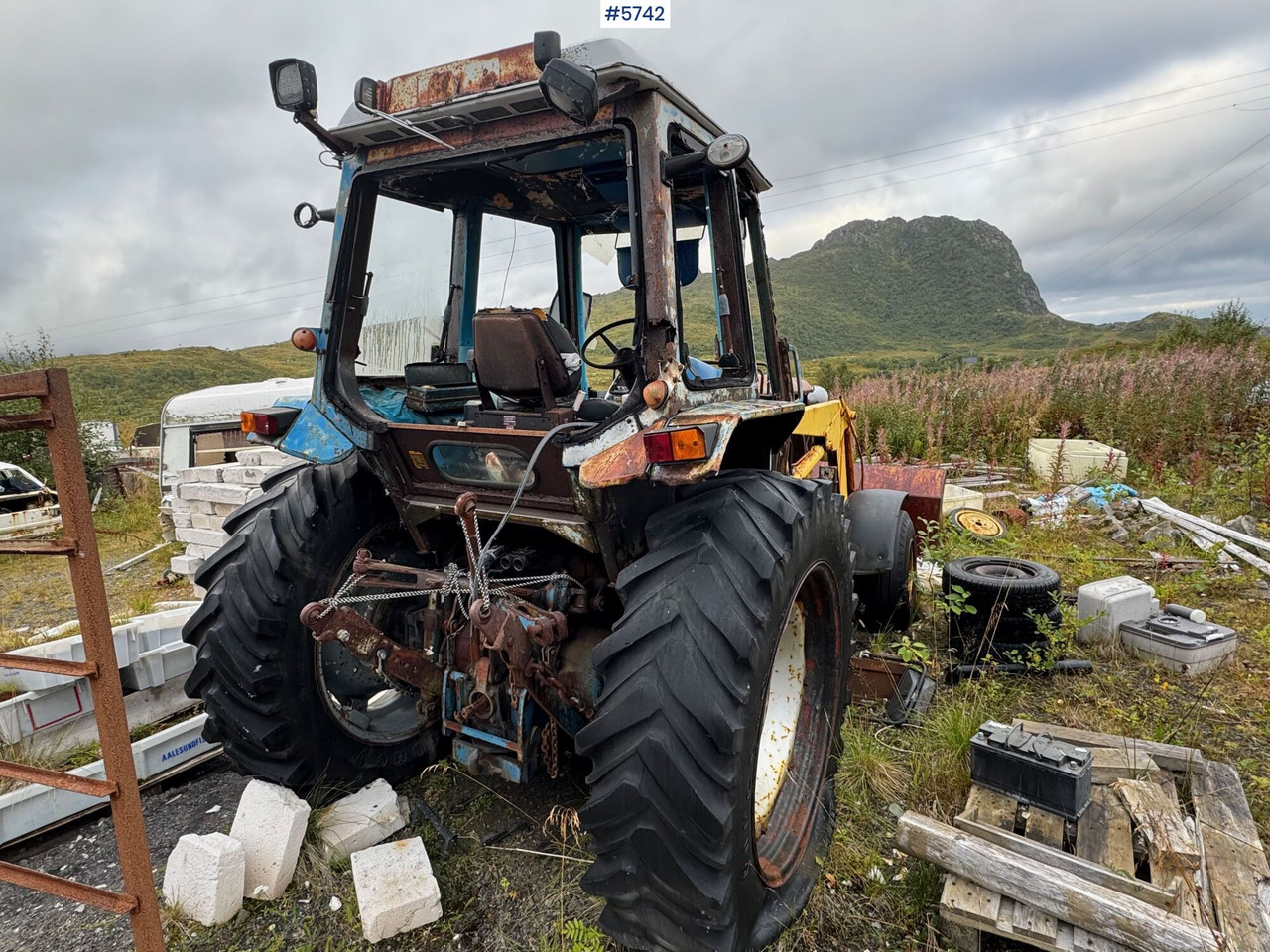 Circa 1987 Ford 7700 with Malm Orstad loader! - Trator: foto 5 Circa 1987 Ford 7700 with Malm Orstad loader! - Trator: foto 5