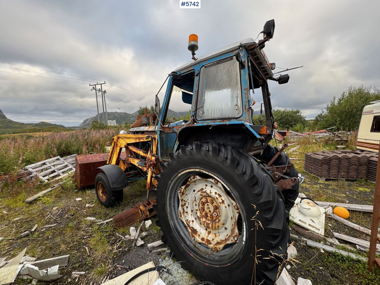 Circa 1987 Ford 7700 with Malm Orstad loader! - Trator: foto 3 Circa 1987 Ford 7700 with Malm Orstad loader! - Trator: foto 3