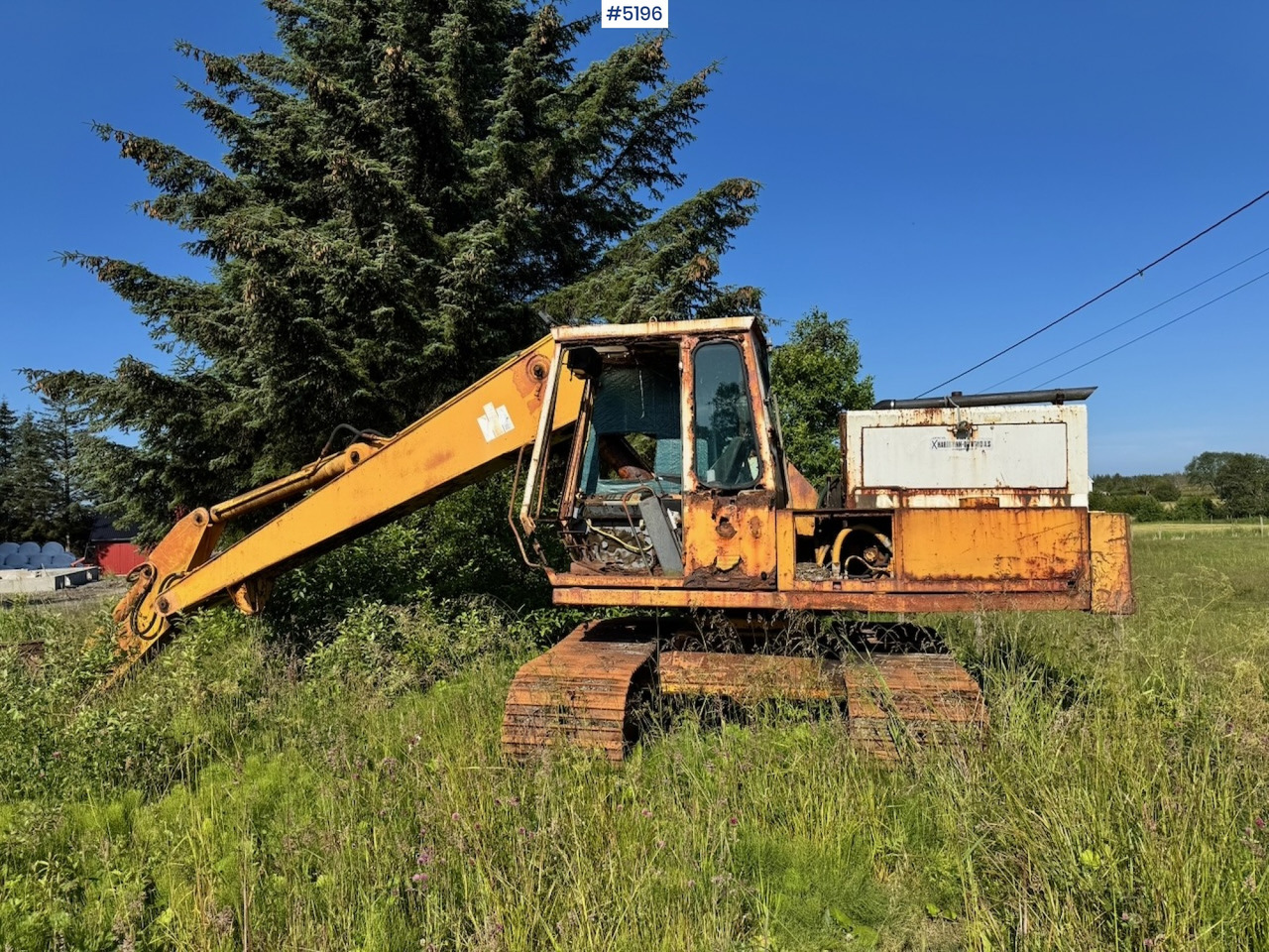 International 637 Tracked digger w/ Digging bucket - Escavadeira: foto 1 International 637 Tracked digger w/ Digging bucket - Escavadeira: foto 1