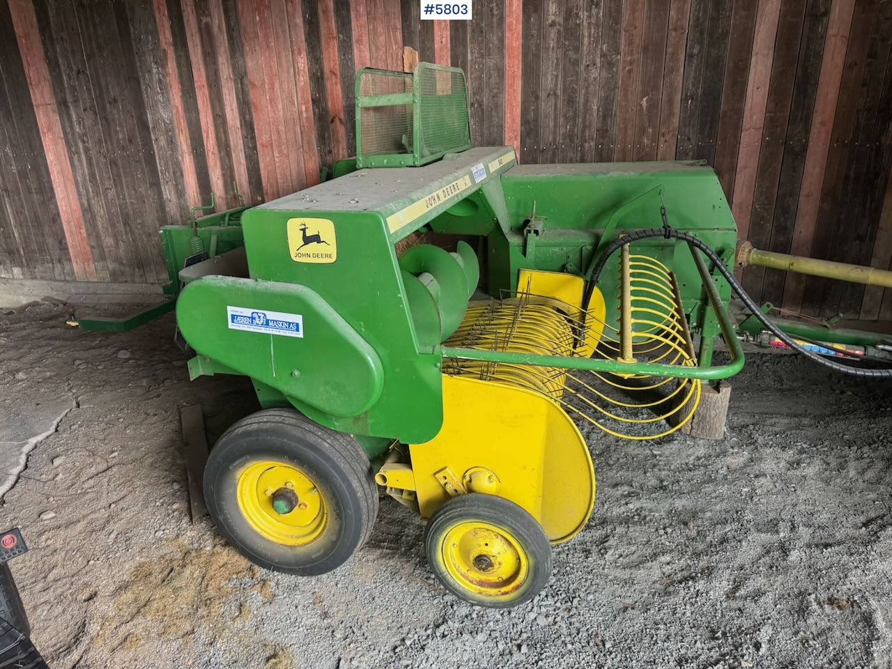 John Deere 342 - Máquina para produção de feno: foto 2 John Deere 342 - Máquina para produção de feno: foto 2