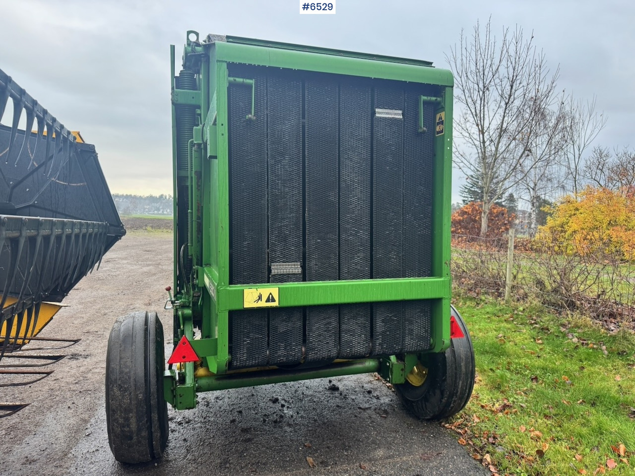 John Deere 550 Rundballepresse m/ Styreboks. - Máquina para produção de feno: foto 4 John Deere 550 Rundballepresse m/ Styreboks. - Máquina para produção de feno: foto 4