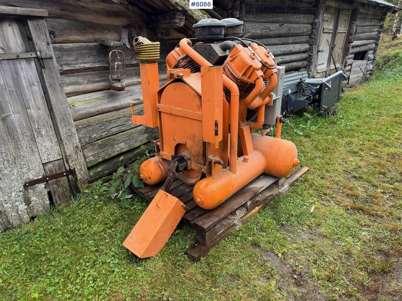 Koberg 75 w/ 1 hammer, grease pot and some stretchers. - Compressor de ar: foto 2 Koberg 75 w/ 1 hammer, grease pot and some stretchers. - Compressor de ar: foto 2