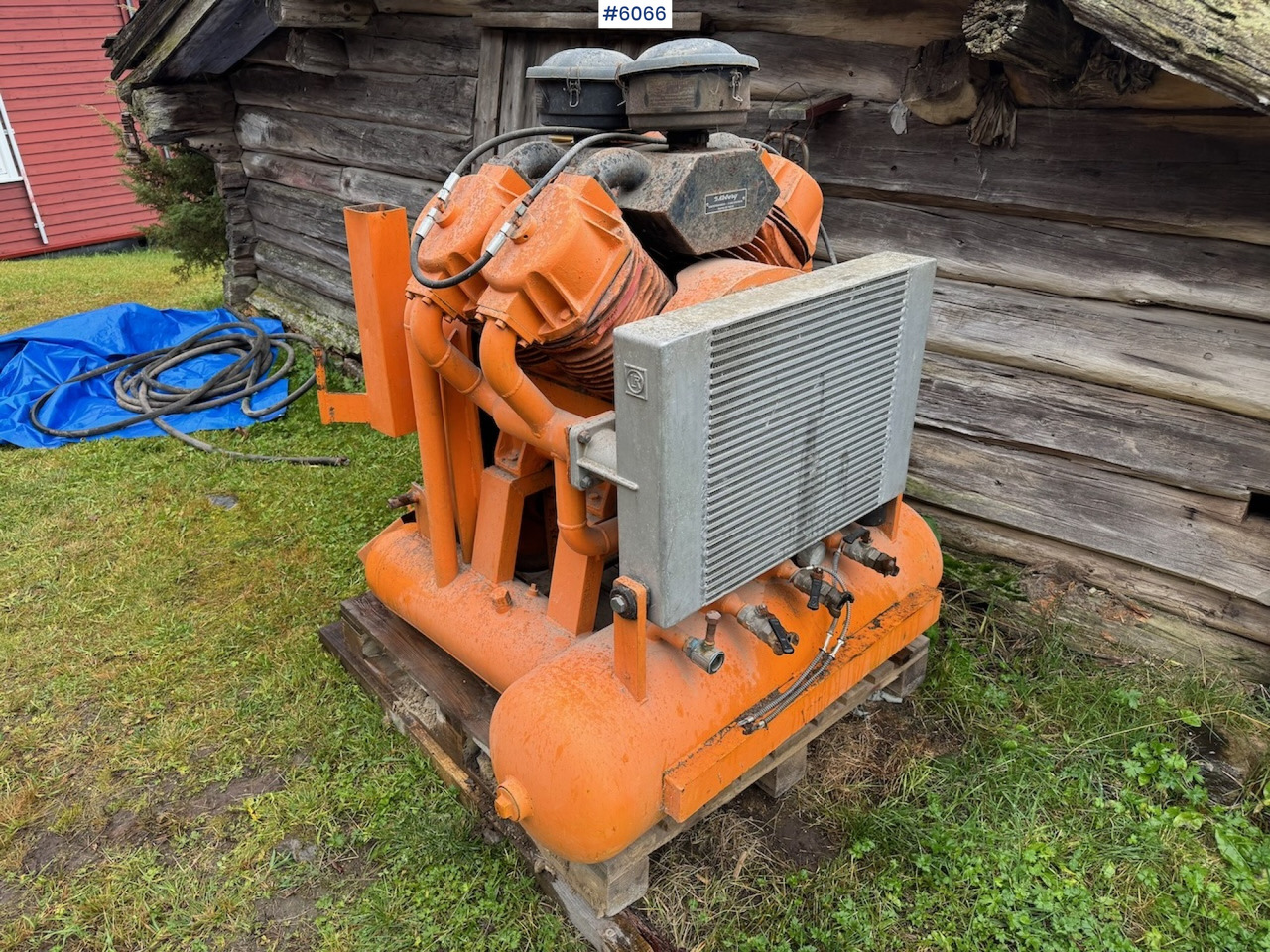 Koberg 75 w/ 1 hammer, grease pot and some stretchers. - Compressor de ar: foto 3 Koberg 75 w/ 1 hammer, grease pot and some stretchers. - Compressor de ar: foto 3