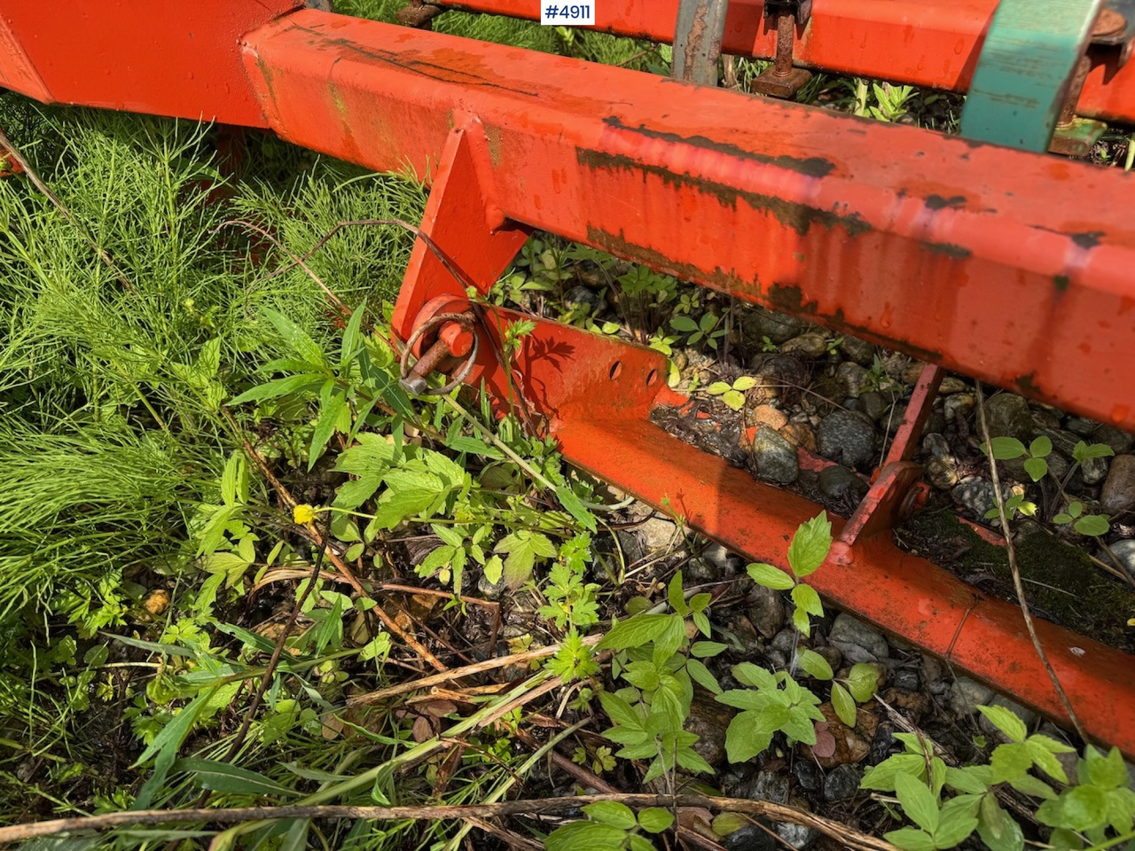 Maquina para lavrar a terra Kverneland 3 m Harrow.: foto 7