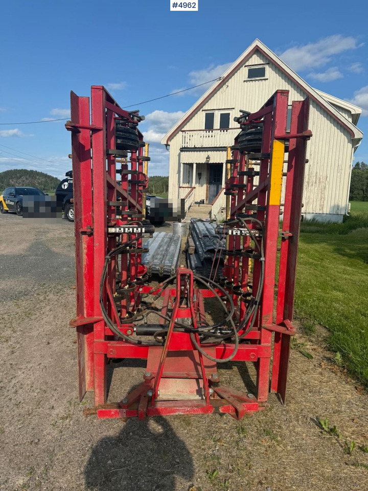 Maquina para lavrar a terra Väderstad Harrow: foto 6 Maquina para lavrar a terra Väderstad Harrow: foto 6