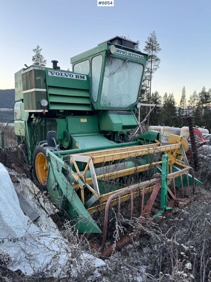 Volvo BM Active 800 Thresher - Ceifeira debulhadora: foto 1 Volvo BM Active 800 Thresher - Ceifeira debulhadora: foto 1
