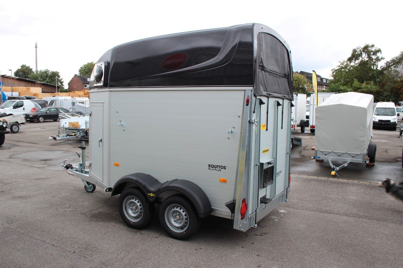 Humbaur Equitos Alu Plus 2400 Pferdeanhänger Sattelkamme - Reboque transporte de gado: foto 2 Humbaur Equitos Alu Plus 2400 Pferdeanhänger Sattelkamme - Reboque transporte de gado: foto 2