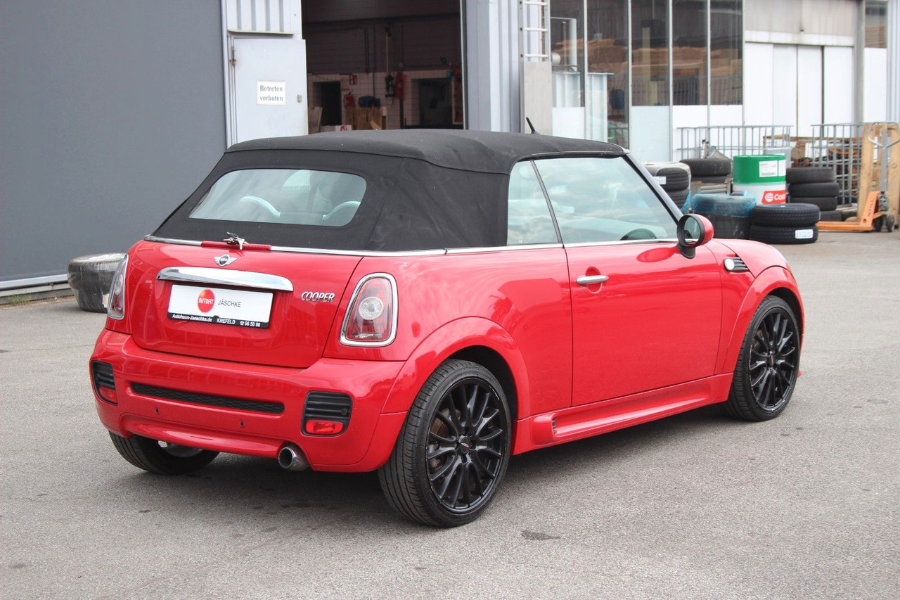 MINI COOPER Cabrio "Works Exterieur" Pepper 114tKM - Automóvel: foto 4 MINI COOPER Cabrio "Works Exterieur" Pepper 114tKM - Automóvel: foto 4